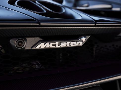 Used 2019 McLaren Senna RWD image 20