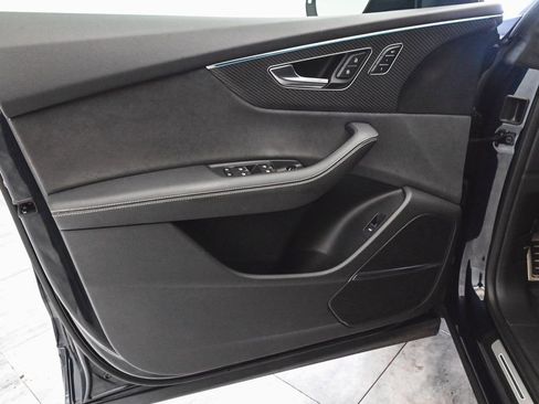 Used 2024 Audi SQ8 Premium Plus image 8