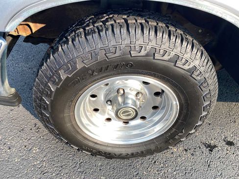 Used 1995 Ford F150 2WD Regular Cab image 32