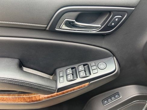 Used 2015 Chevrolet Suburban LTZ image 10