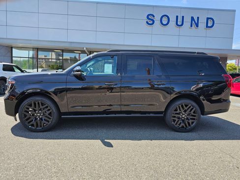 New 2026 Ford Expedition Max Platinum w/ Stealth Performance Package AWD/4WD image 8
