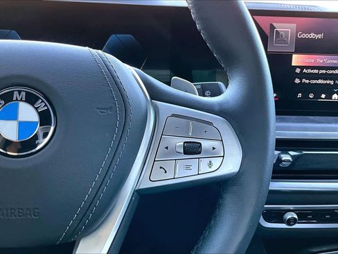 Used 2025 BMW X7 xDrive40i image 21