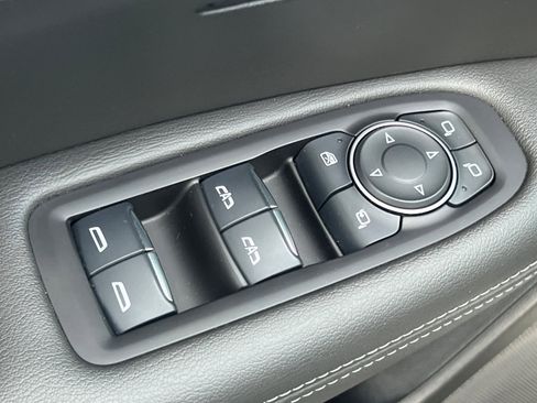 Certified 2025 Cadillac XT6 Premium Luxury image 11