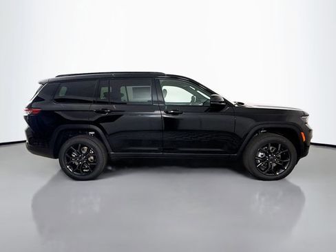 New 2025 Jeep Grand Cherokee L Limited image 8