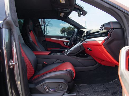 Used 2019 Lamborghini Urus AWD/4WD image 46