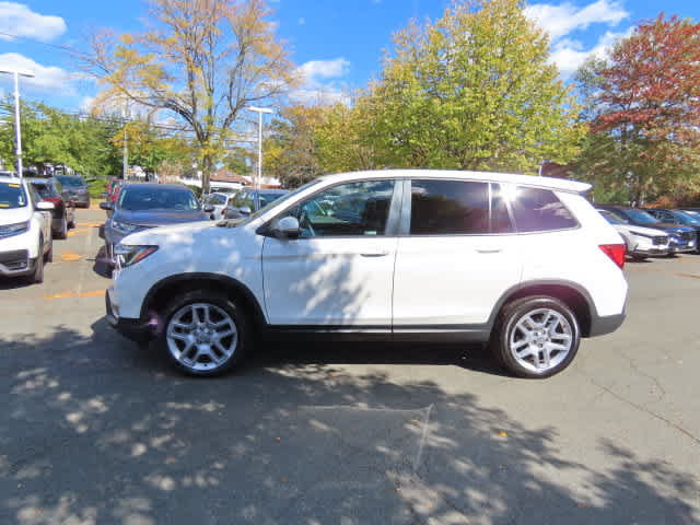 Certified 2024 Honda Passport EX-L image 3