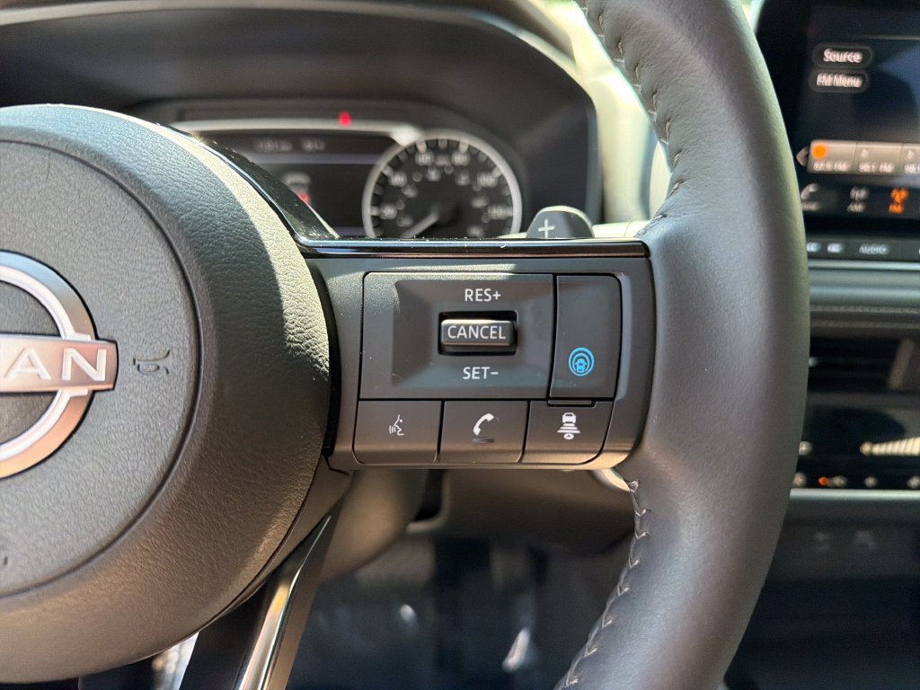 Used 2023 Nissan Rogue SV w/ SV Premium B Package FWD image 23