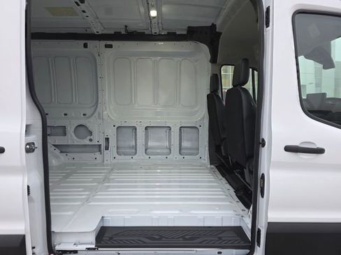 New 2026 Ford Transit 150 148 Medium Roof image 39