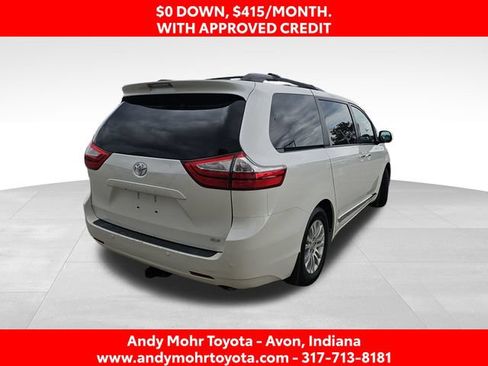 Used 2017 Toyota Sienna XLE Premium FWD image 7