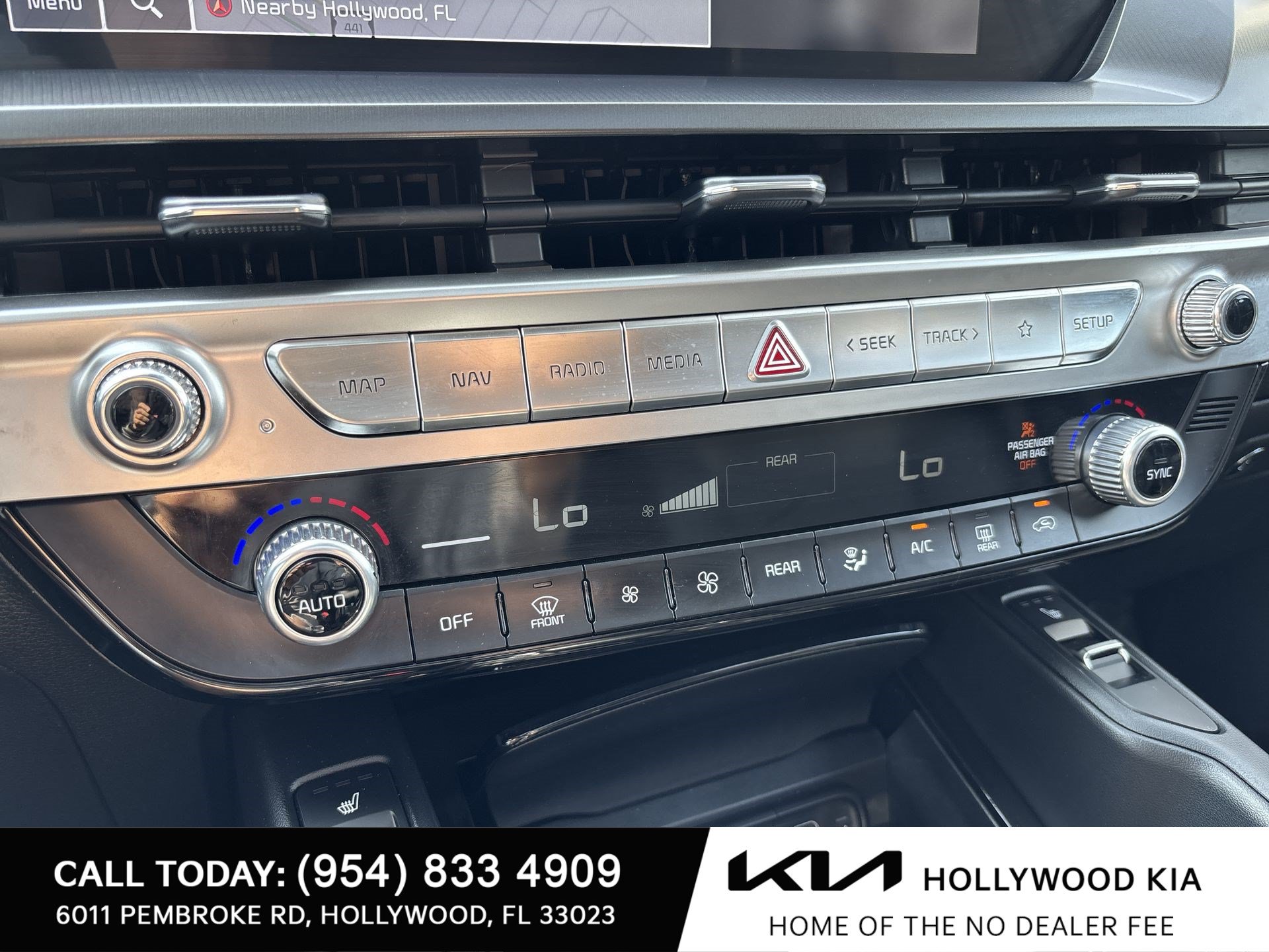 Certified 2023 Kia Telluride S w/ S Sunroof Package AWD/4WD image 17