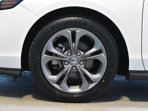 Used 2024 Honda Accord EX image 27