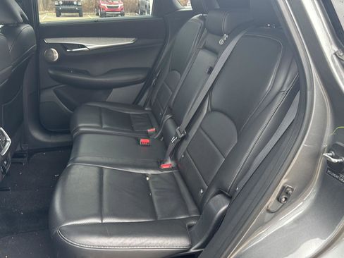 Used 2019 INFINITI QX50 Essential w/ Sensory Package image 11