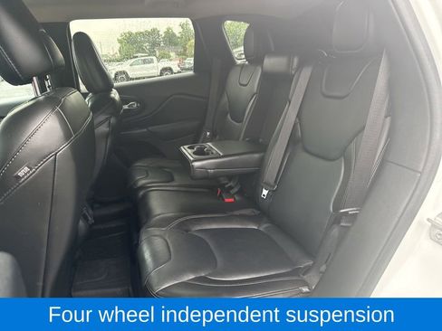 Used 2015 Jeep Cherokee Limited FWD image 10