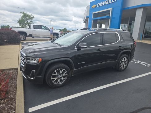Used 2022 GMC Acadia SLE w/ Driver Convenience Package FWD image 1