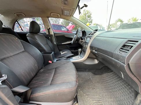 Used 2013 Toyota Corolla S Special Edition FWD image 31