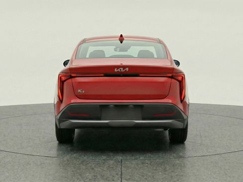 Used 2025 Kia K4 LXS image 7