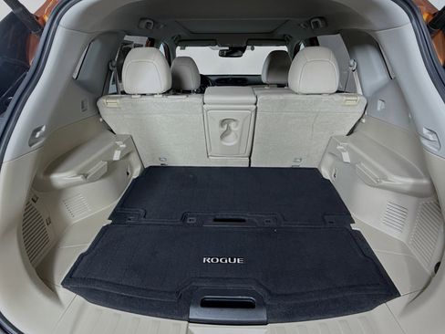 Used 2017 Nissan Rogue SL w/ SL Premium Package image 34