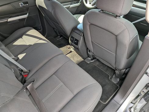 Used 2013 Ford Edge SE FWD image 21