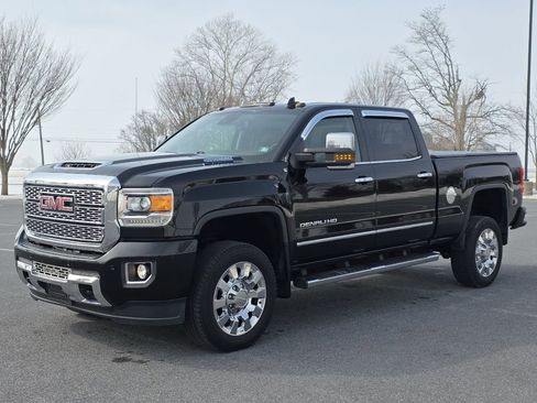 Used 2019 GMC Sierra 2500 Denali image 4