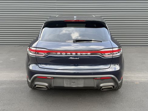 Certified 2023 Porsche Macan AWD/4WD image 9