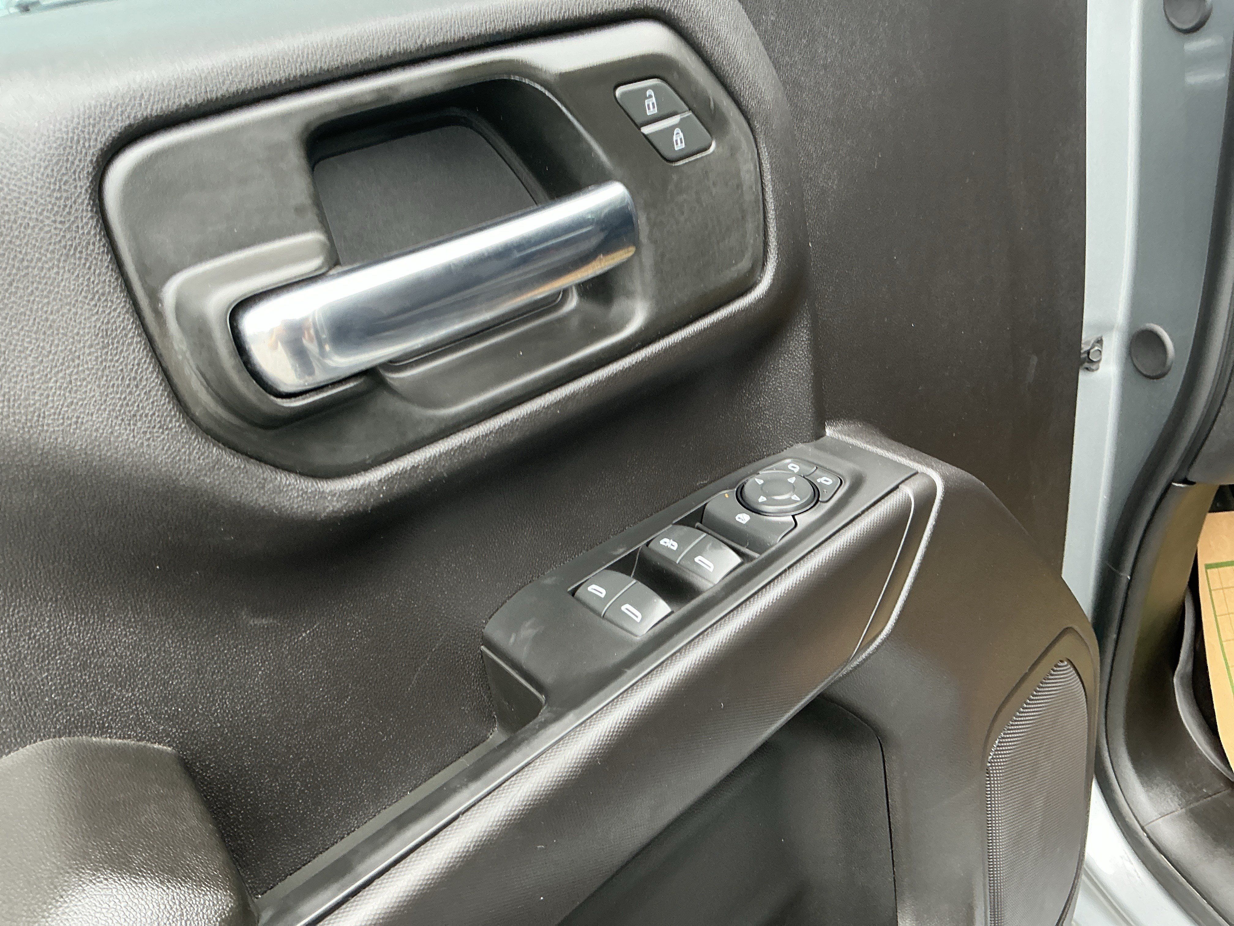 Used 2024 Chevrolet Silverado 1500 Custom Trail Boss w/ LPO, Dark Essentials Package AWD/4WD image 14