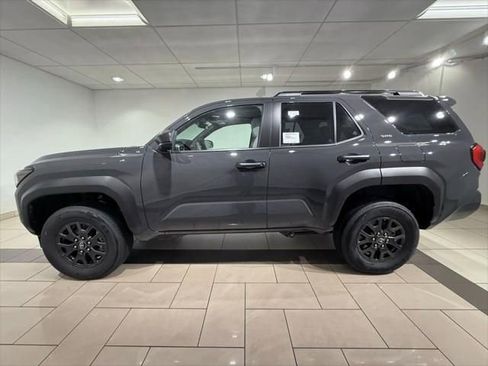 New 2026 Toyota 4Runner SR5 image 2
