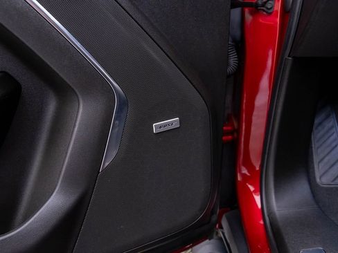 Used 2022 Chevrolet Tahoe Z71 image 13