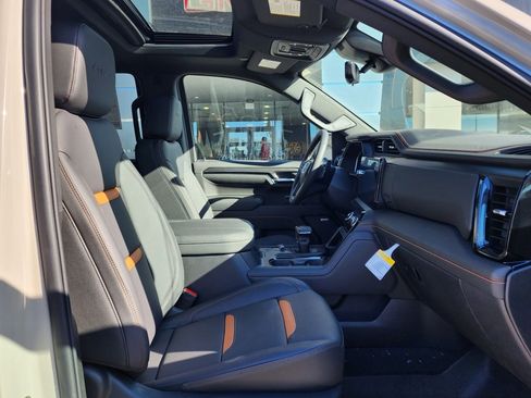 New 2026 GMC Sierra 1500 AT4 w/ AT4 Premium Package image 39