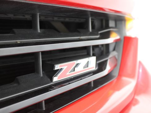 Used 2018 Chevrolet Silverado 1500 LT image 41