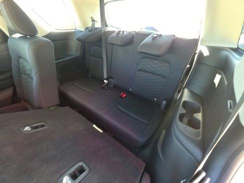 Used 2024 Nissan Pathfinder SV image 26