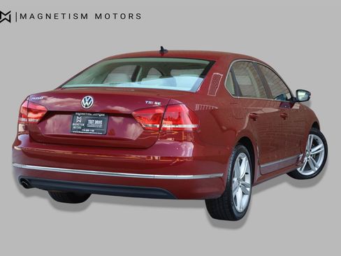 Used 2015 Volkswagen Passat 1.8T SE FWD image 5