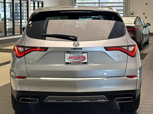 Used 2026 Acura MDX SH-AWD w/ Technology Package image 5