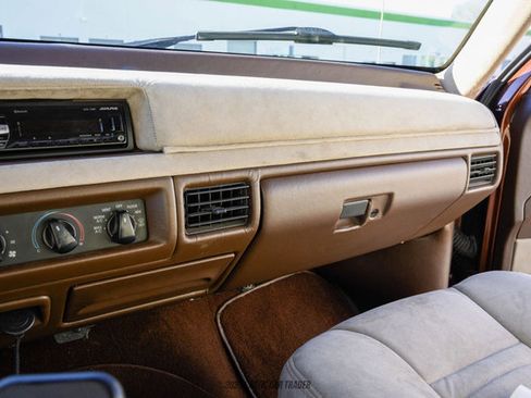 Used 1994 Ford Bronco Eddie Bauer image 32