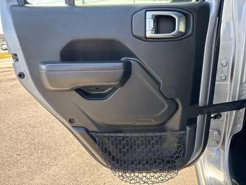 Used 2021 Jeep Wrangler Unlimited Rubicon image 19