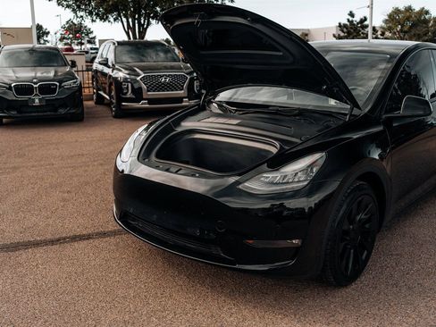 Used 2021 Tesla Model Y Long Range AWD/4WD image 45