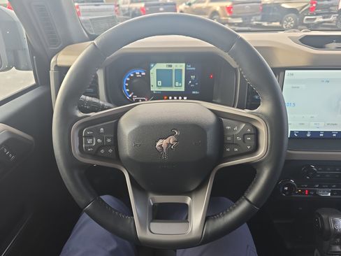 Used 2024 Ford Bronco Wildtrak image 21