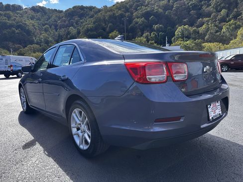 Used 2015 Chevrolet Malibu LT w/ Power Convenience Package image 3