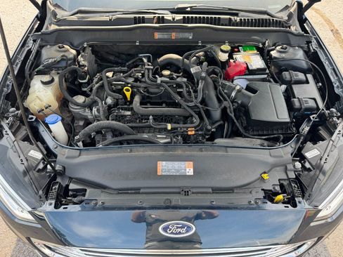 Used 2020 Ford Fusion SEL FWD image 24