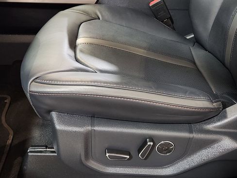 Used 2022 Ford F350 Platinum image 47