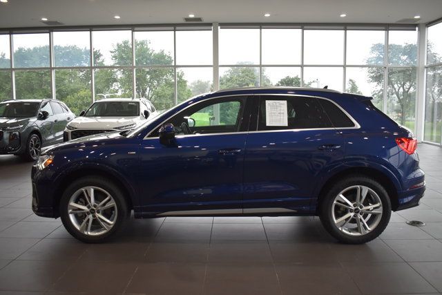 Used 2024 Audi Q3 2.0T Premium w/ Convenience Package AWD/4WD image 4