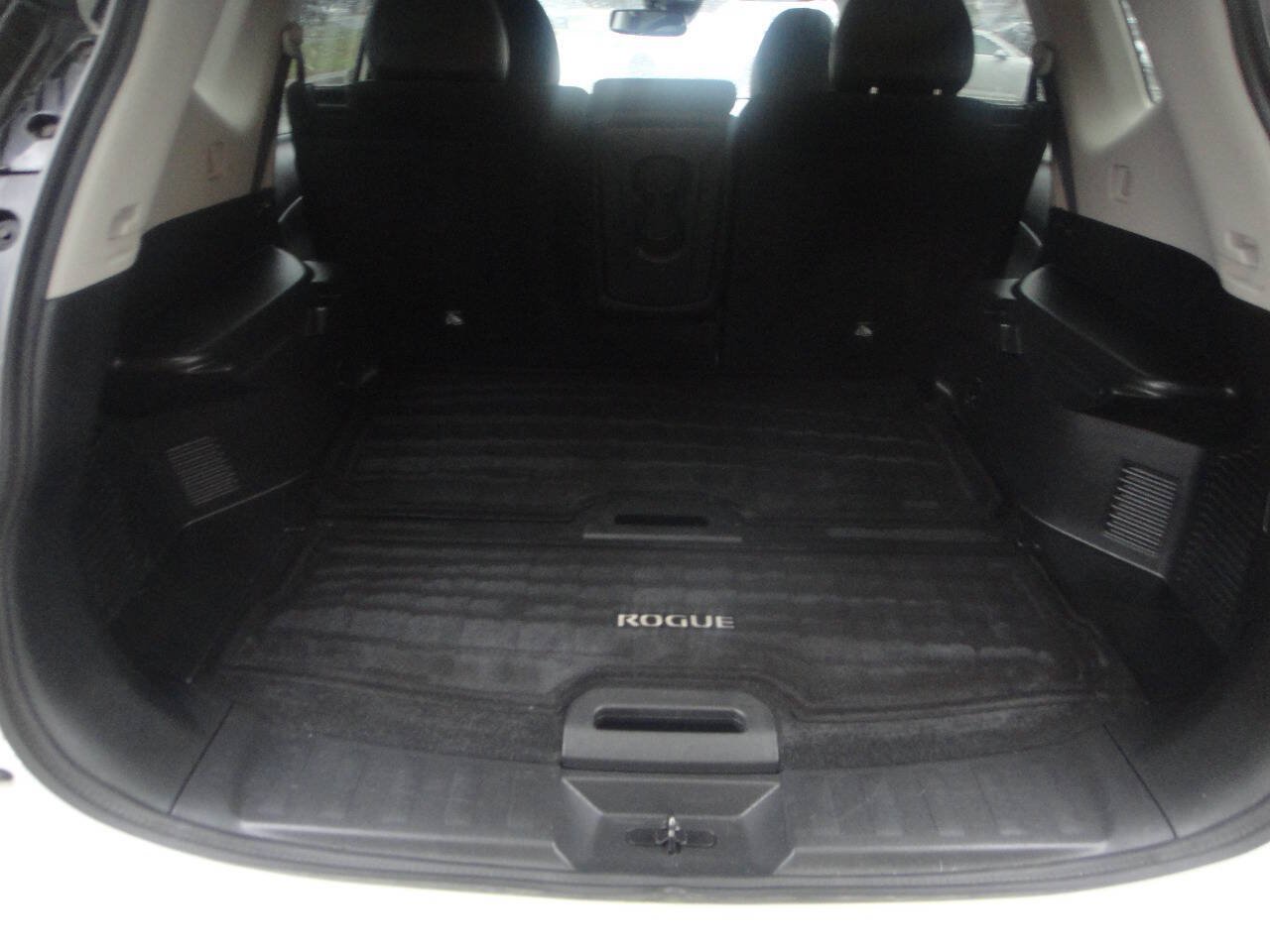 Used 2020 Nissan Rogue SL w/ Premium Package AWD/4WD image 14