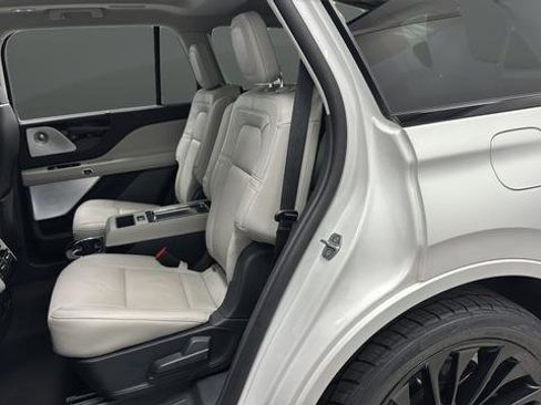 Used 2025 Lincoln Aviator Reserve w/ Equipment Group 201A AWD/4WD image 22