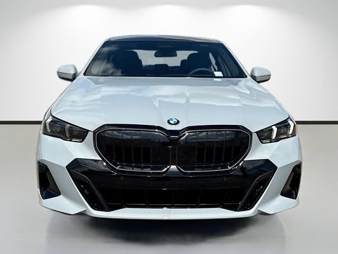 New 2026 BMW 540i xDrive 540i xDrive w/ Executive Package image 8