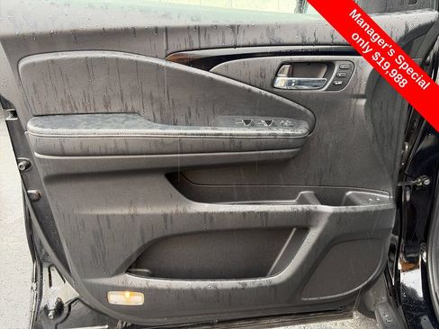 Used 2021 Honda Pilot Touring image 19