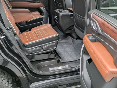 Used 2024 GMC Yukon Denali Ultimate image 30