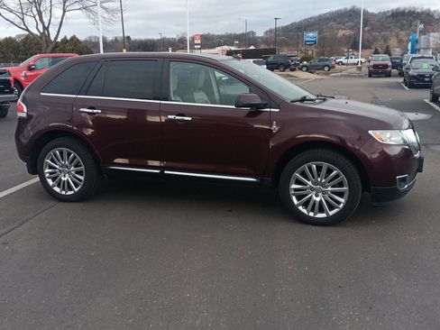Used 2011 Lincoln MKX AWD w/ 102A Rapid Spec Order Code image 2