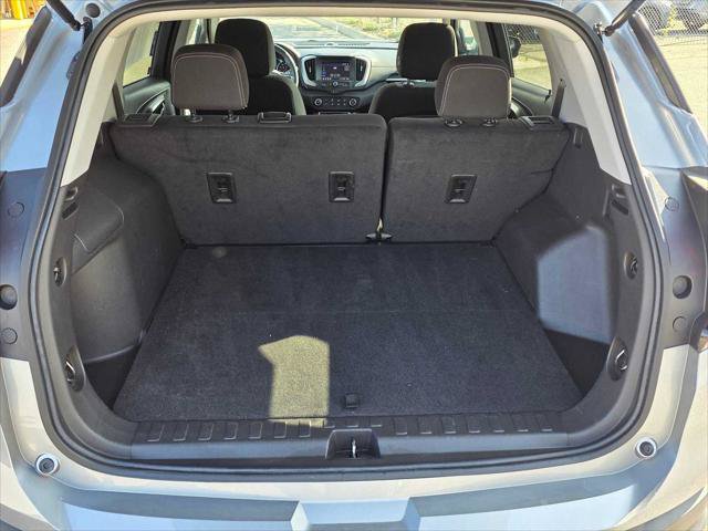 Used 2024 GMC Terrain SLE AWD/4WD image 13