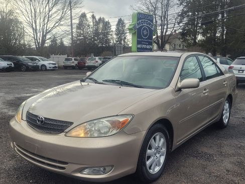 Used 2003 Toyota Camry XLE image 4