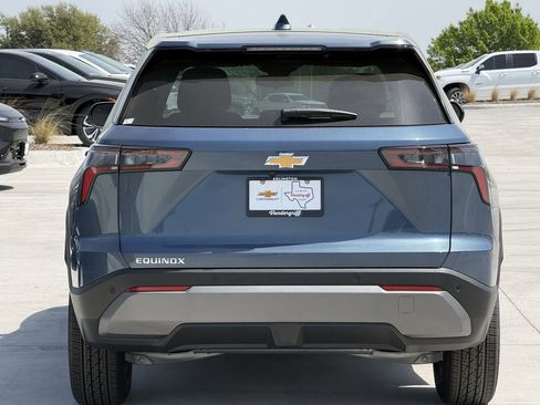 New 2026 Chevrolet Equinox LT image 5