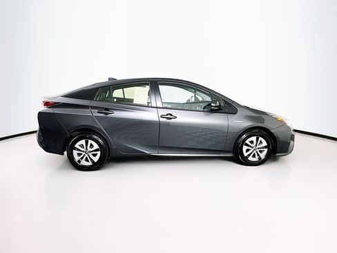 Used 2017 Toyota Prius Four FWD image 10